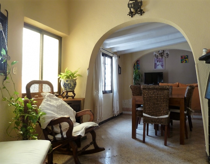 Villa zum Verkauf im Zentrum von Albir