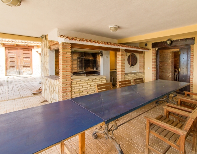 GRAN VILLA EN VENTA EN LA NUCIA