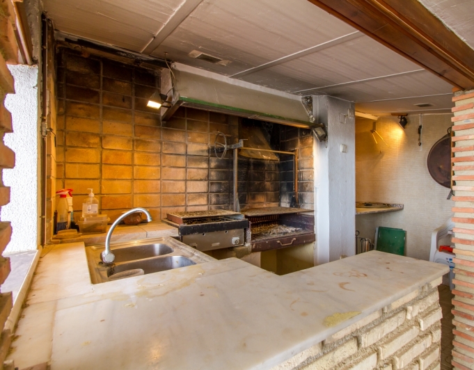 GRAN VILLA EN VENTA EN LA NUCIA