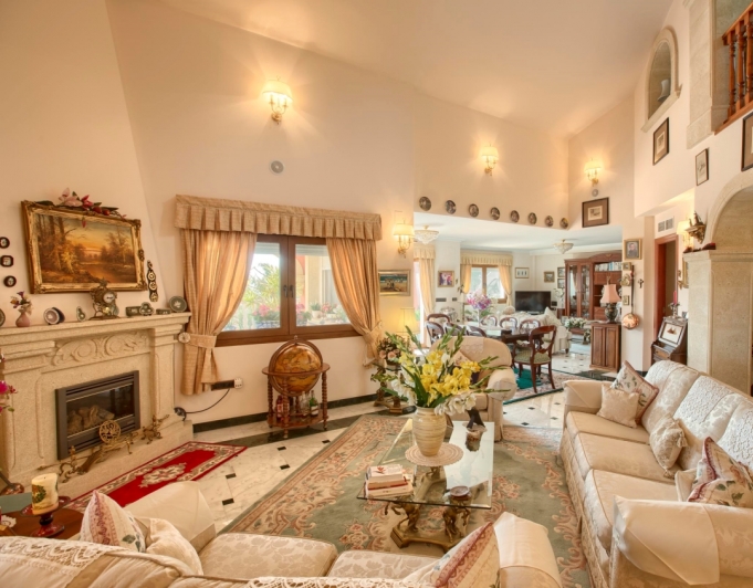 LUXE VILLA TE KOOP IN ALFAZ DEL PI