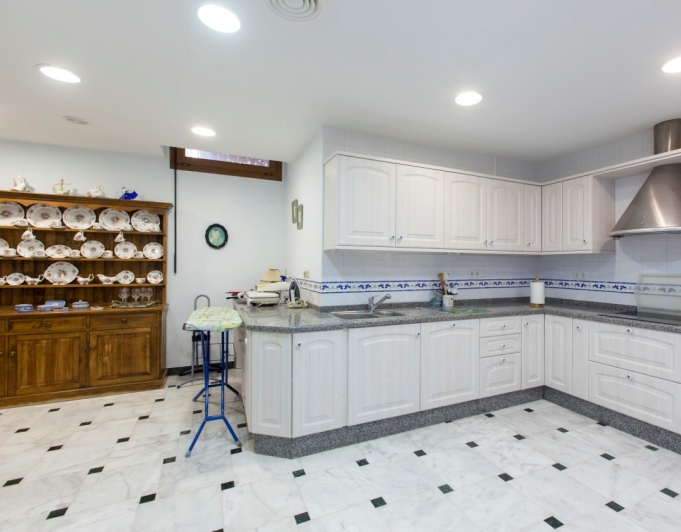 LUXE VILLA TE KOOP IN ALFAZ DEL PI