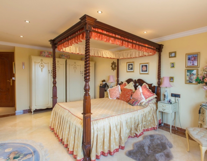 LUXE VILLA TE KOOP IN ALFAZ DEL PI