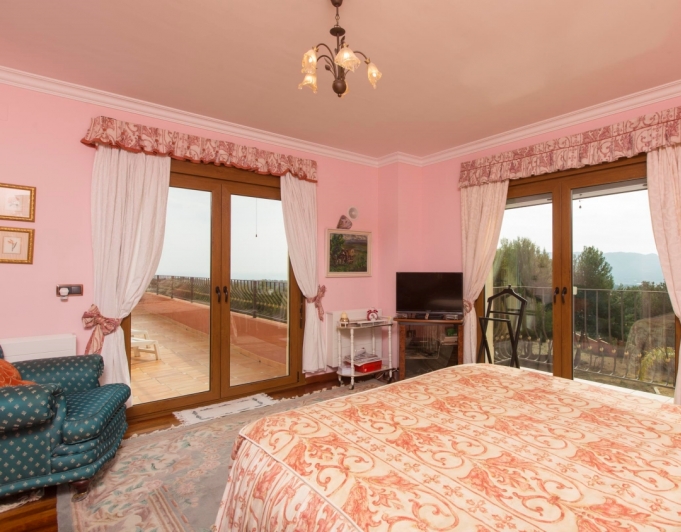 LUXE VILLA TE KOOP IN ALFAZ DEL PI