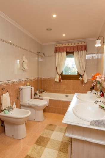 LUXE VILLA TE KOOP IN ALFAZ DEL PI