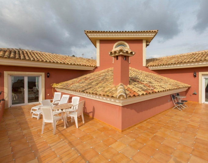 LUXE VILLA TE KOOP IN ALFAZ DEL PI