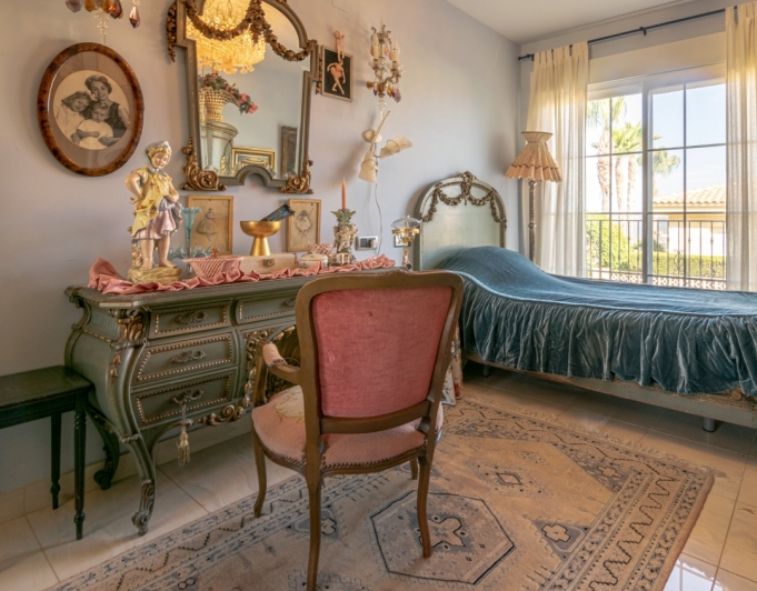 VILLA CON VISTAS PERFECTAS EN VENTA EN LA NUCIA