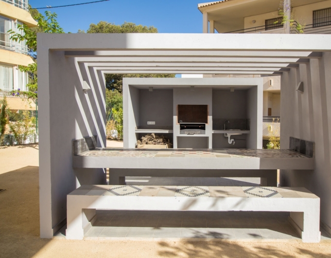 LARGE SEMI-DETACHED VILLA FOR SALE IN ALBIR