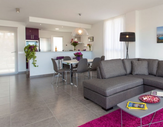 LARGE SEMI-DETACHED VILLA FOR SALE IN ALBIR