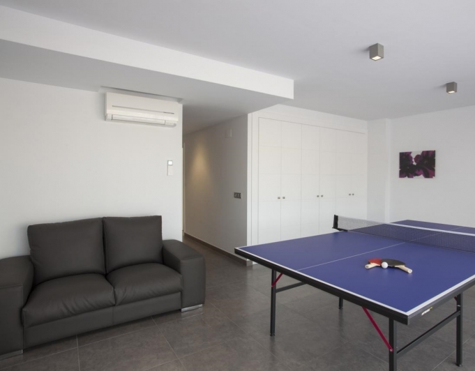 LARGE SEMI-DETACHED VILLA FOR SALE IN ALBIR