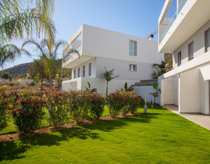 LARGE SEMI-DETACHED VILLA FOR SALE IN ALBIR