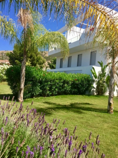 LARGE SEMI-DETACHED VILLA FOR SALE IN ALBIR