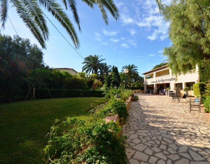 Hermosa Villa Rustica  en venta en Alfaz del pi