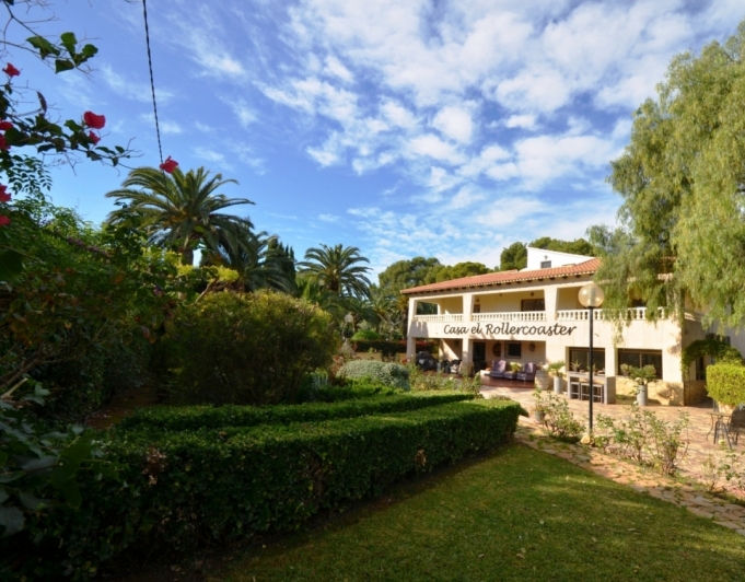 Hermosa Villa Rustica  en venta en Alfaz del pi