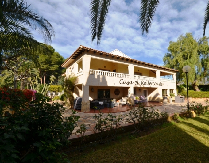 Hermosa Villa Rustica  en venta en Alfaz del pi