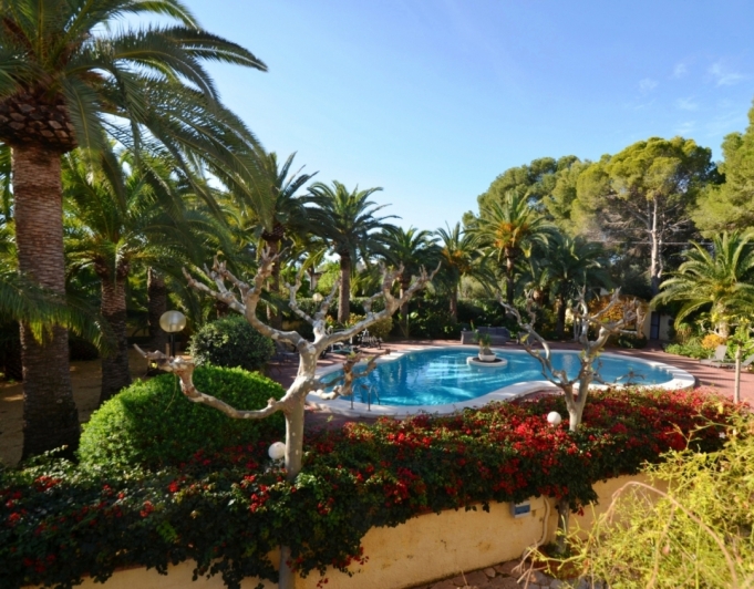 Hermosa Villa Rustica  en venta en Alfaz del pi
