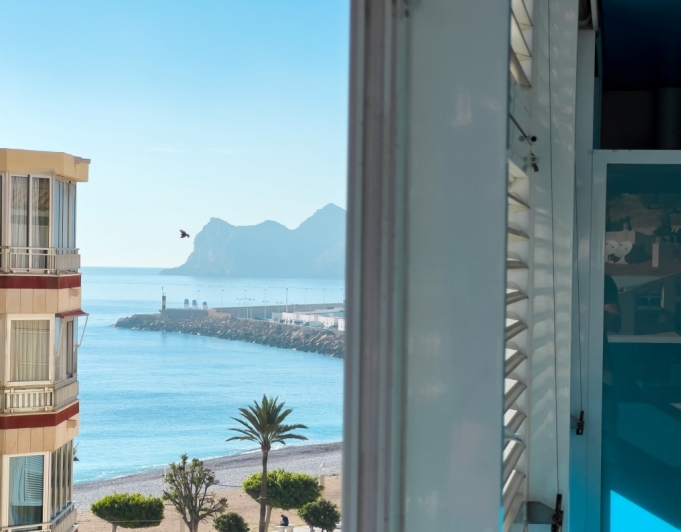 AMPLIO APARTAMENTO EN VENTA EN ALTEA PLAYA