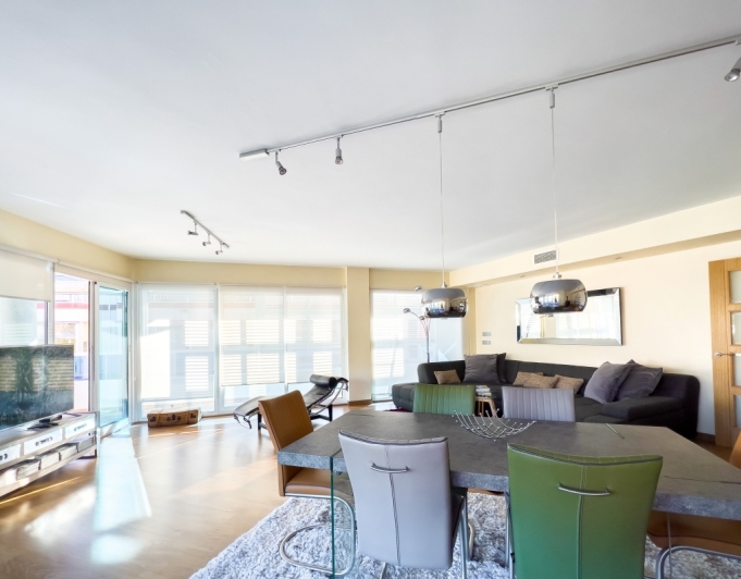 AMPLIO APARTAMENTO EN VENTA EN ALTEA PLAYA