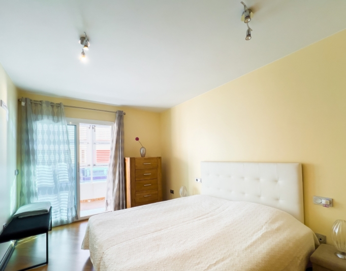 AMPLIO APARTAMENTO EN VENTA EN ALTEA PLAYA