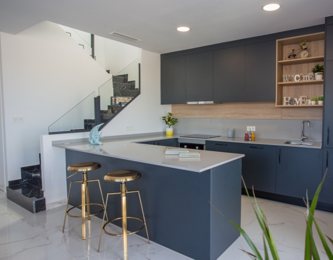 VILLA MUY SOLEADA EN VENTA EN LOS MONTESINOS