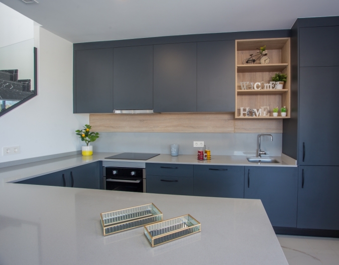 VILLA MUY SOLEADA EN VENTA EN LOS MONTESINOS