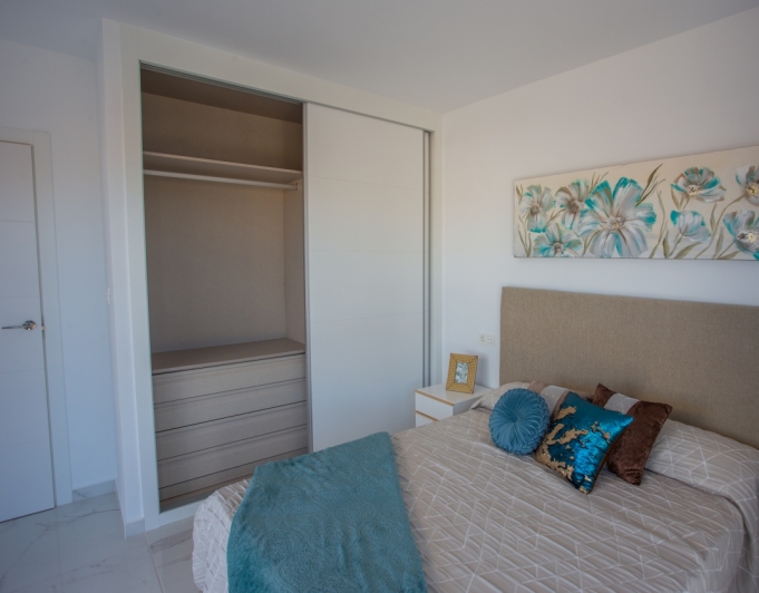 VILLA MUY SOLEADA EN VENTA EN LOS MONTESINOS