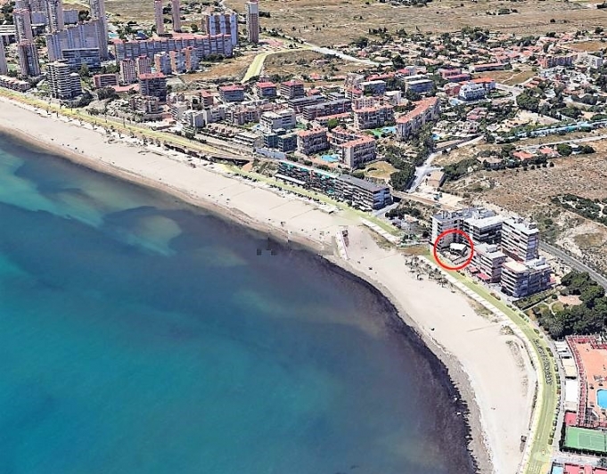 GROSSE VILLA ZUM VERKAUF DIREKT AM MEER IN CAMPELLO