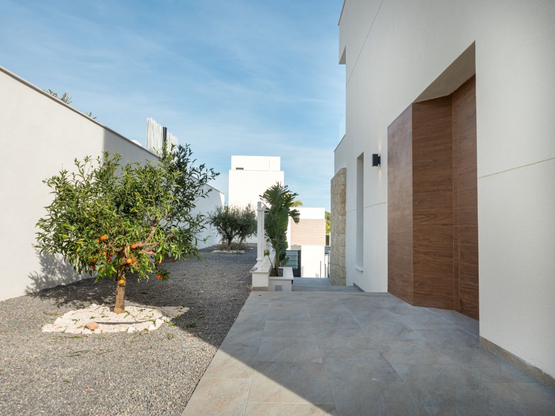 NUEVO RESIDENCIAL DE VILLAS MODERNAS EN VENTA EN FINESTRAT
