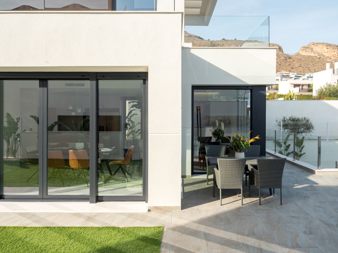 NUEVO RESIDENCIAL DE VILLAS MODERNAS EN VENTA EN FINESTRAT