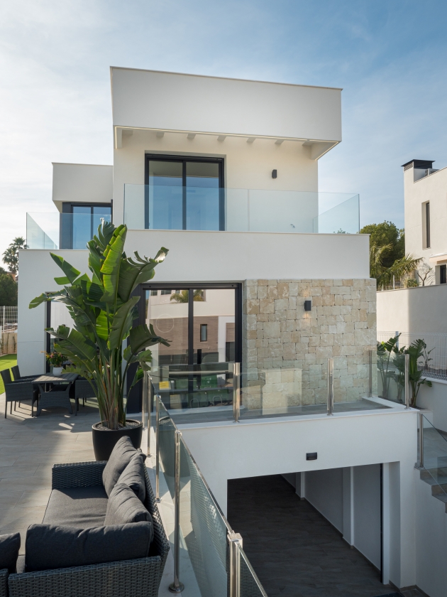 NUEVO RESIDENCIAL DE VILLAS MODERNAS EN VENTA EN FINESTRAT