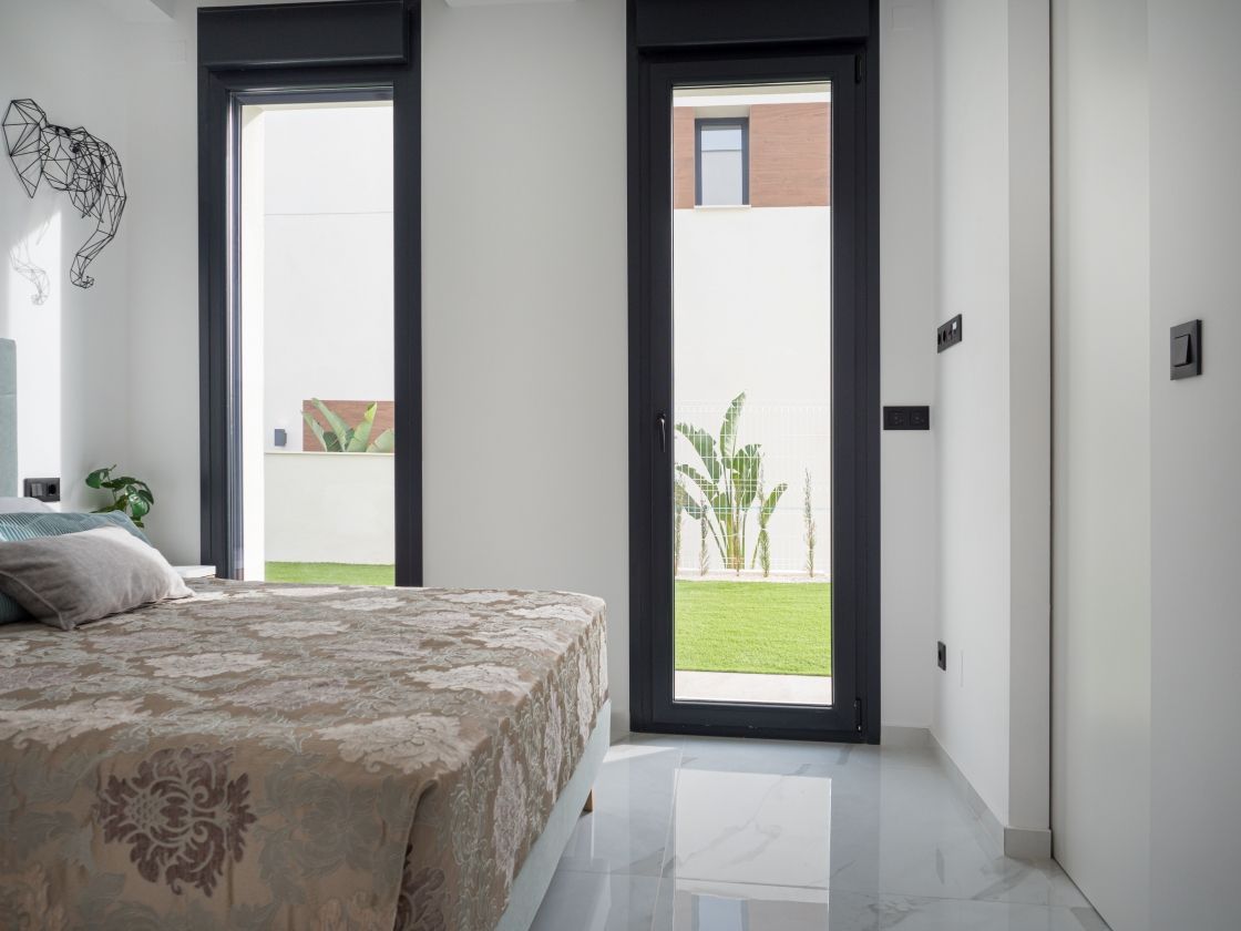 NUEVO RESIDENCIAL DE VILLAS MODERNAS EN VENTA EN FINESTRAT