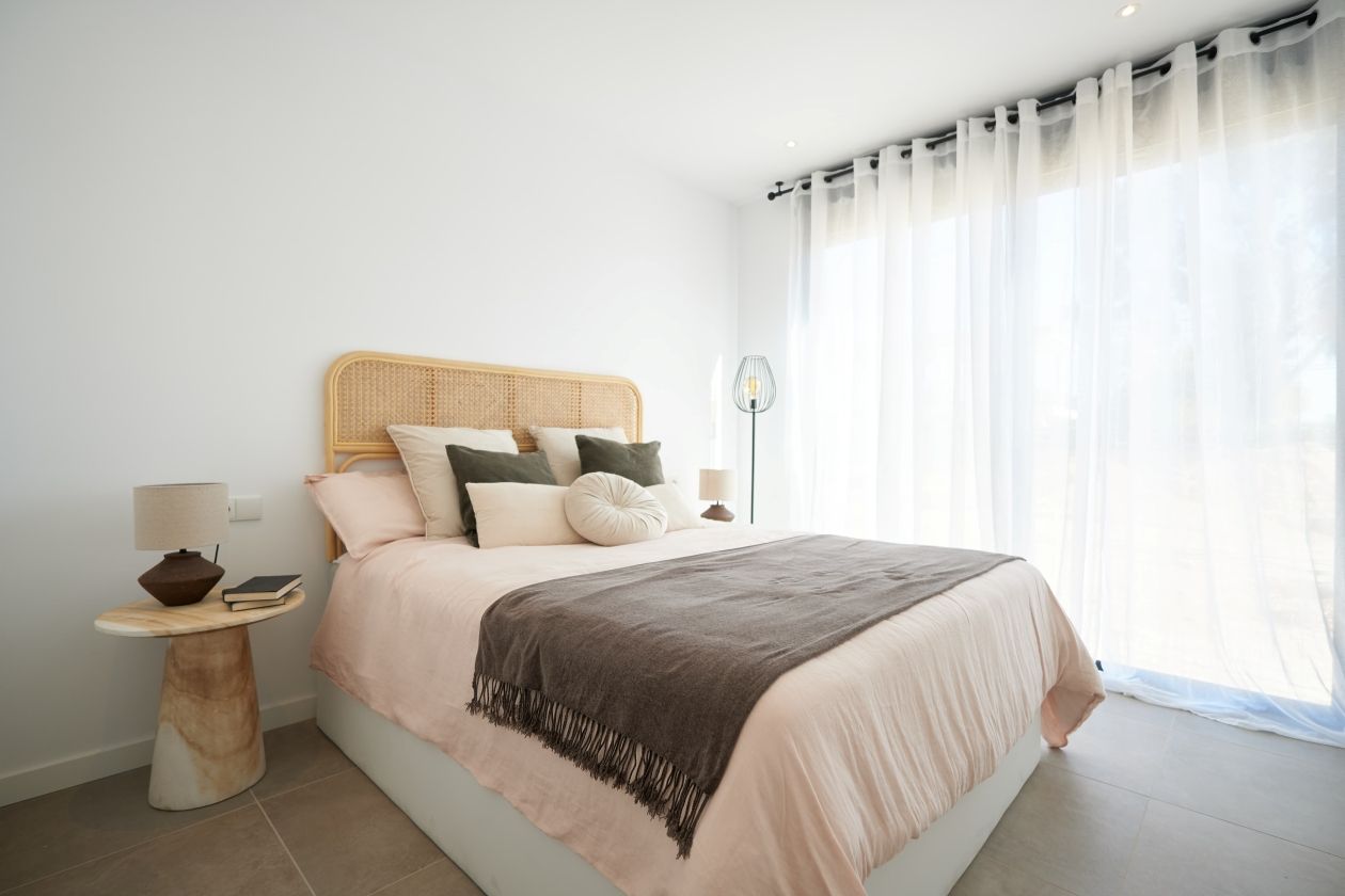 EN VENTA 21 VILLAS UNIFAMILIARES CON JARDÍN Y PISCINA EN ALICANTE