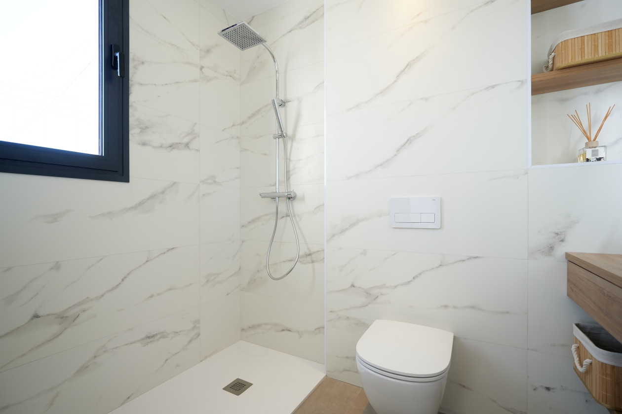 EN VENTA 21 VILLAS UNIFAMILIARES CON JARDÍN Y PISCINA EN ALICANTE