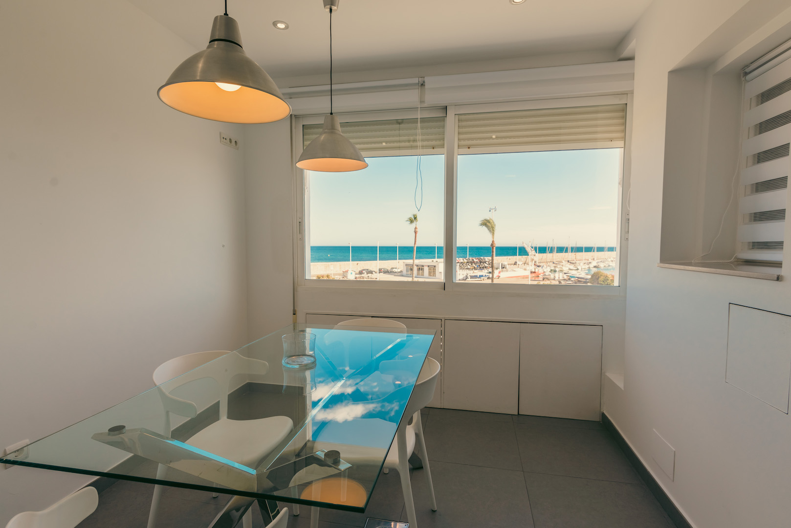 Impecable apartamento en venta en primera línea de mar en Altea