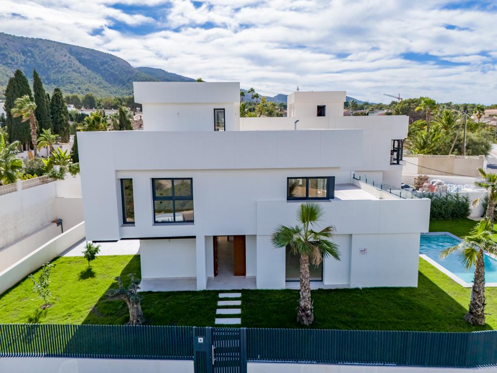 Spektakuläre Villa zum Verkauf in EL ALBIR