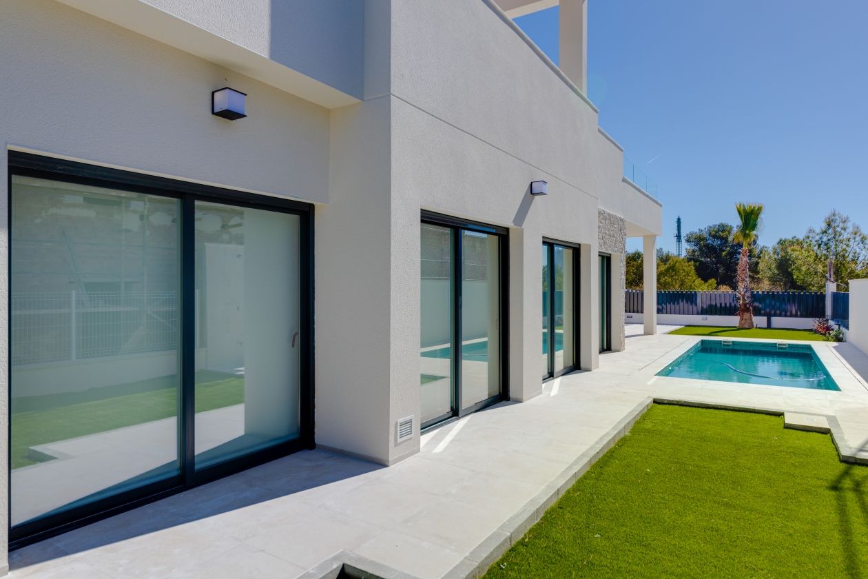 MAGNIFICAS VILLAS EN VENTA EN FINESTRAT
