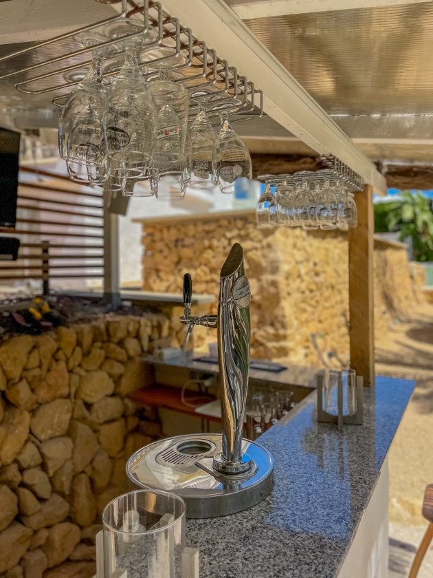 AMPLIA VILLA CON APARTAMENTO DE INVITADOS  EN VENTA EN LA NUCIA