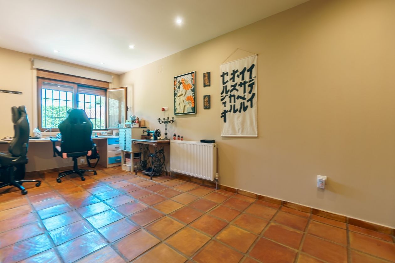 Impresionante chalet estilo rústico en venta  La Nucia