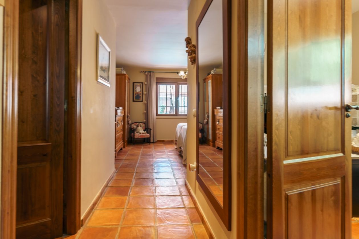 Impresionante chalet estilo rústico en venta  La Nucia