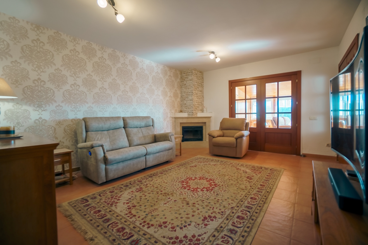 MARAVILLOSA VILLA ADOSADA EN VENTA EN POLOP