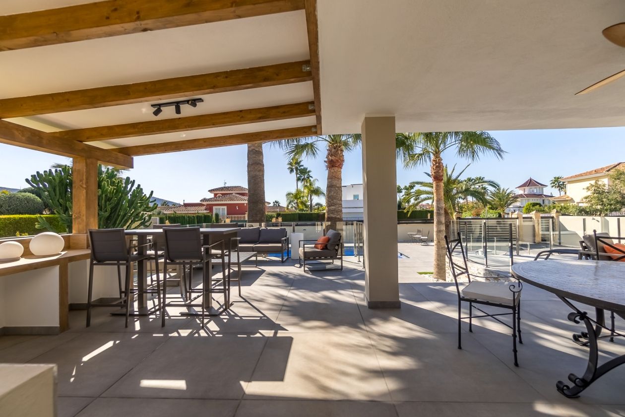 Fantástica villa en venta en Alfaz del Pi