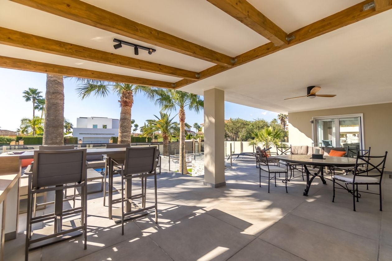 Fantástica villa en venta en Alfaz del Pi