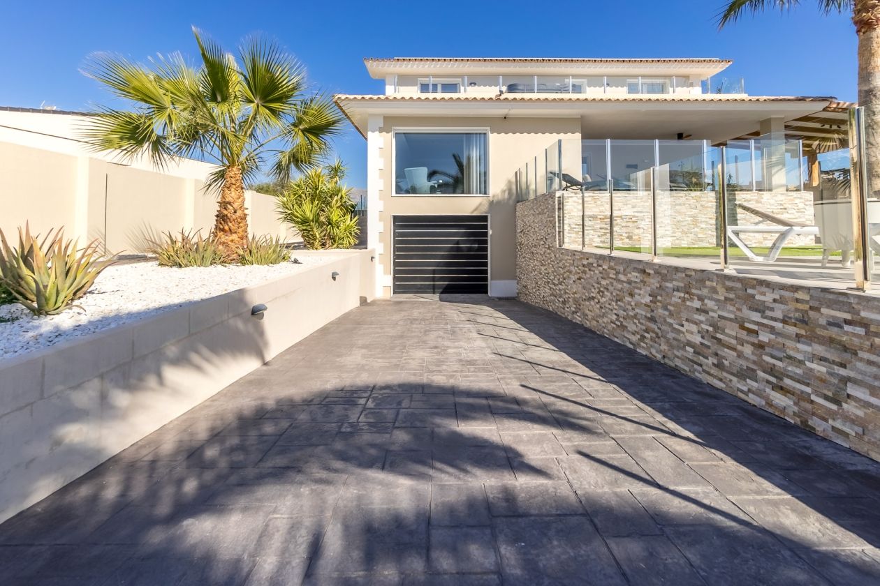 Fantástica villa en venta en Alfaz del Pi