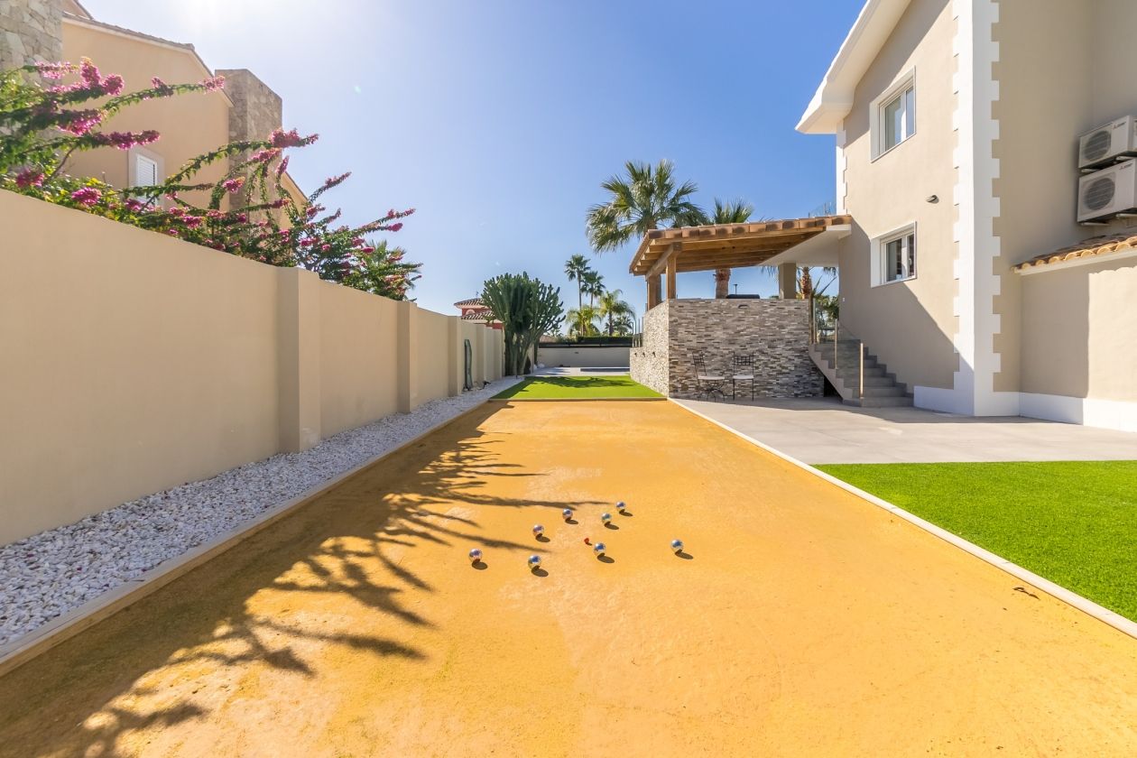Fantástica villa en venta en Alfaz del Pi