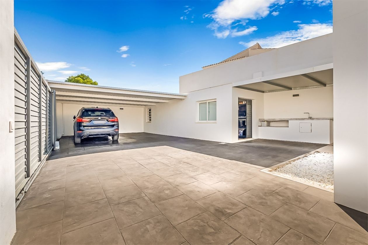 VILLA EN VENTA EN ALFAZ DEL P I