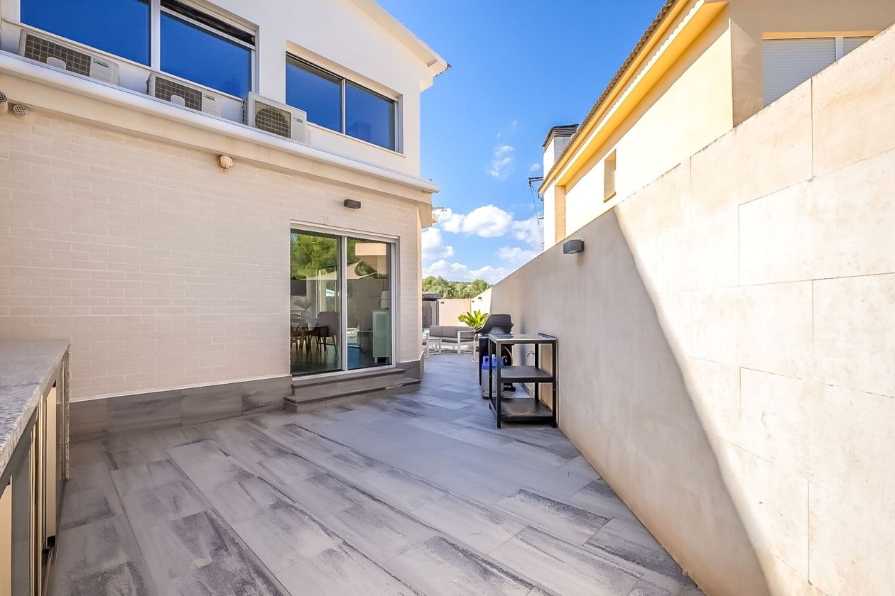 VILLA EN VENTA EN ALFAZ DEL P I