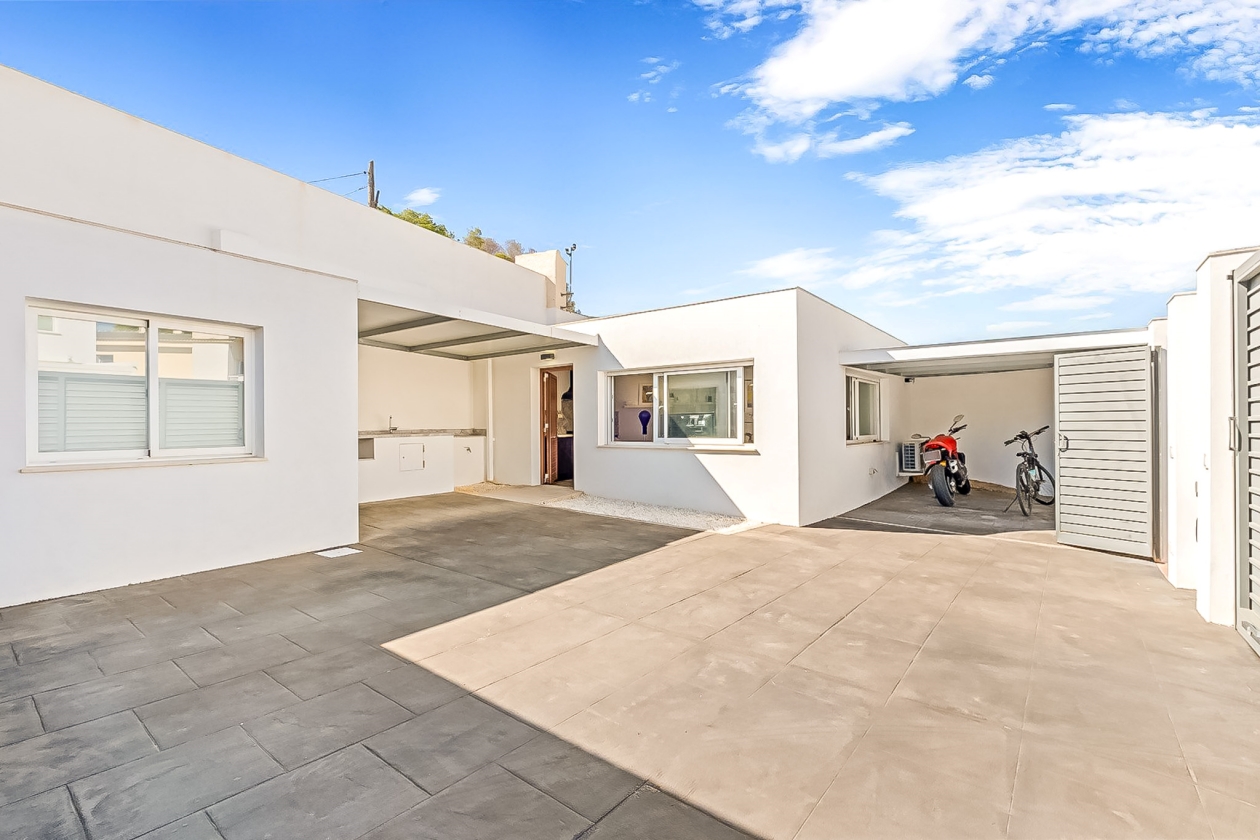 VILLA EN VENTA EN ALFAZ DEL P I