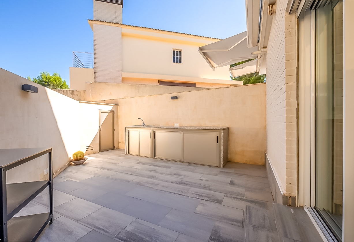 VILLA EN VENTA EN ALFAZ DEL P I
