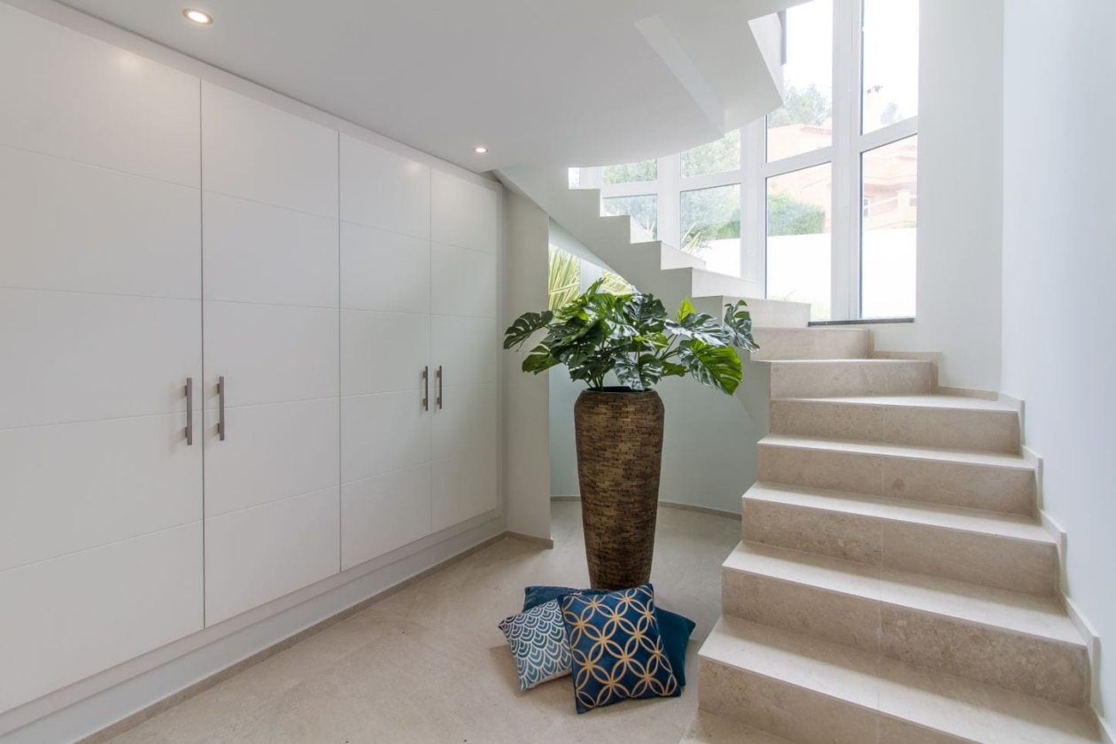 VILLA MODERNA EN VENTA EN ALTEA