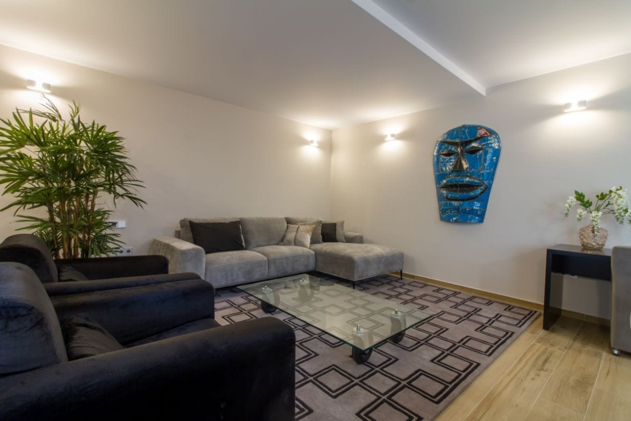 VILLA MODERNA EN VENTA EN ALTEA
