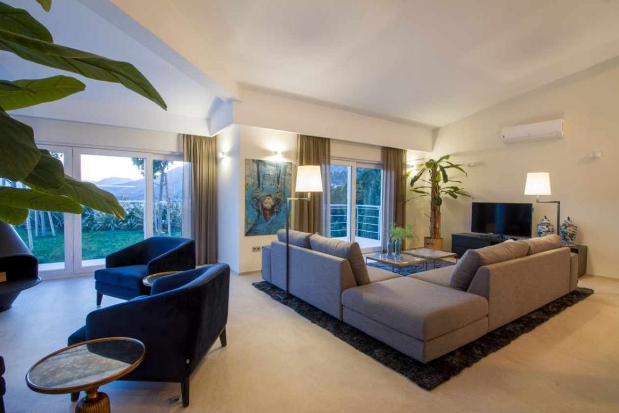 VILLA MODERNA EN VENTA EN ALTEA